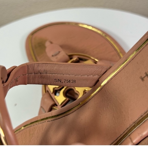 Tory Burch Miller Sandals (light makeup and Gold) size 7.5M - Picture 6 of 11